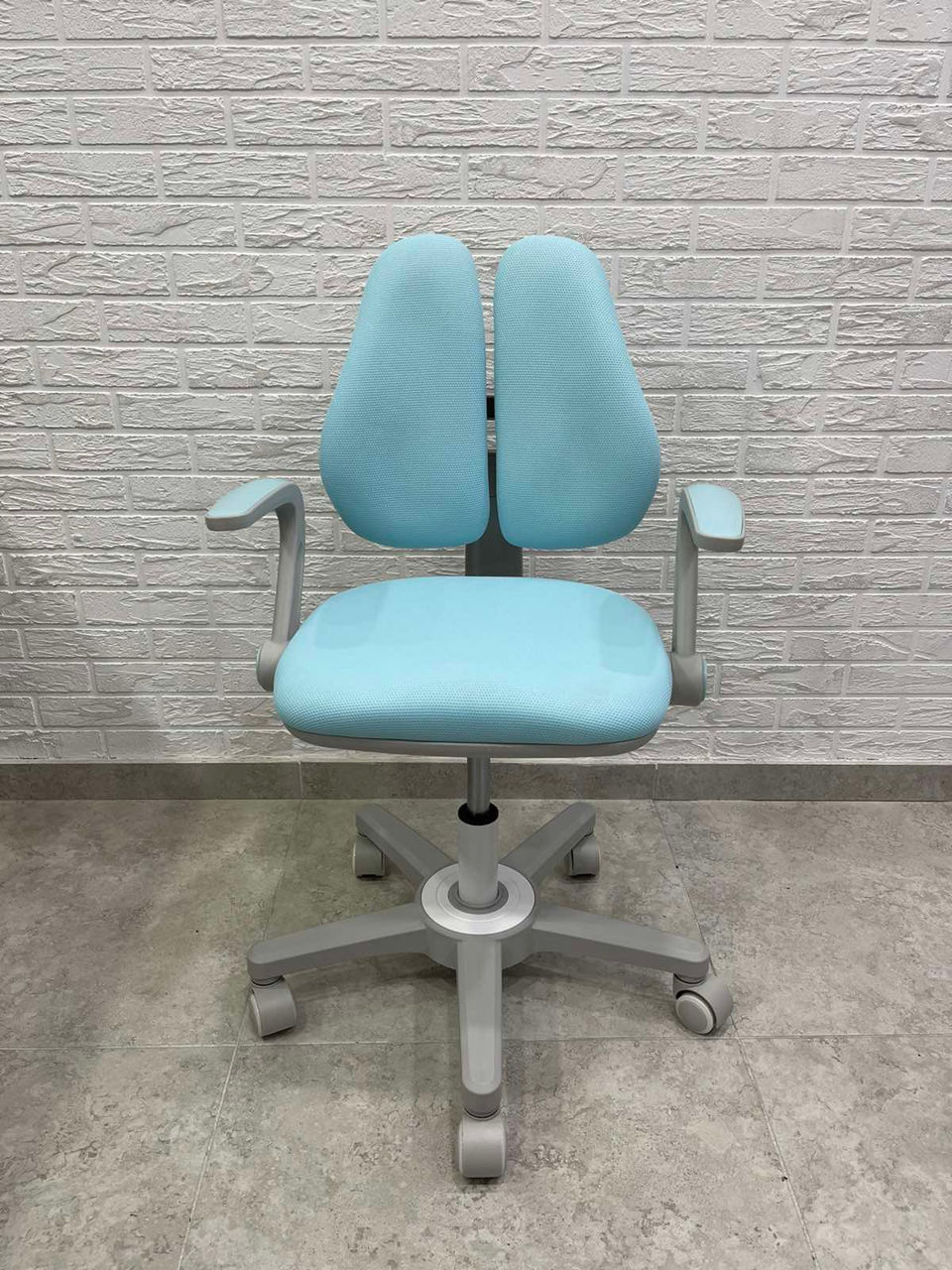 Scaun de birou ergonomic pentru copii Ergo-KID - este proiectat pentru a asigura confortul copilului foto 3