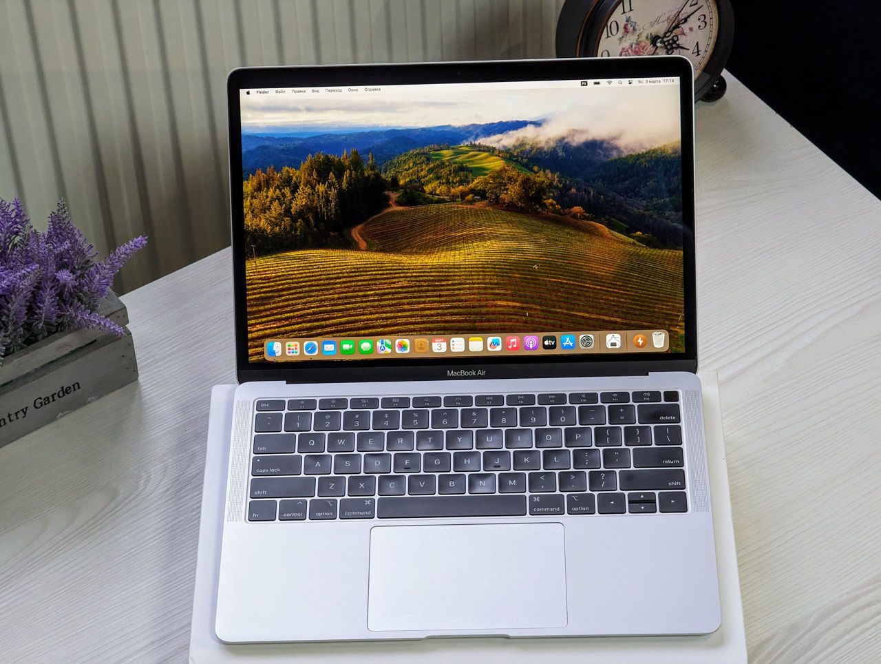 MacBook Air 13 2019 Core i5 (I5-8210Y) 1.6GHz 16GB 128GB Space Gray MVFH2LL/A