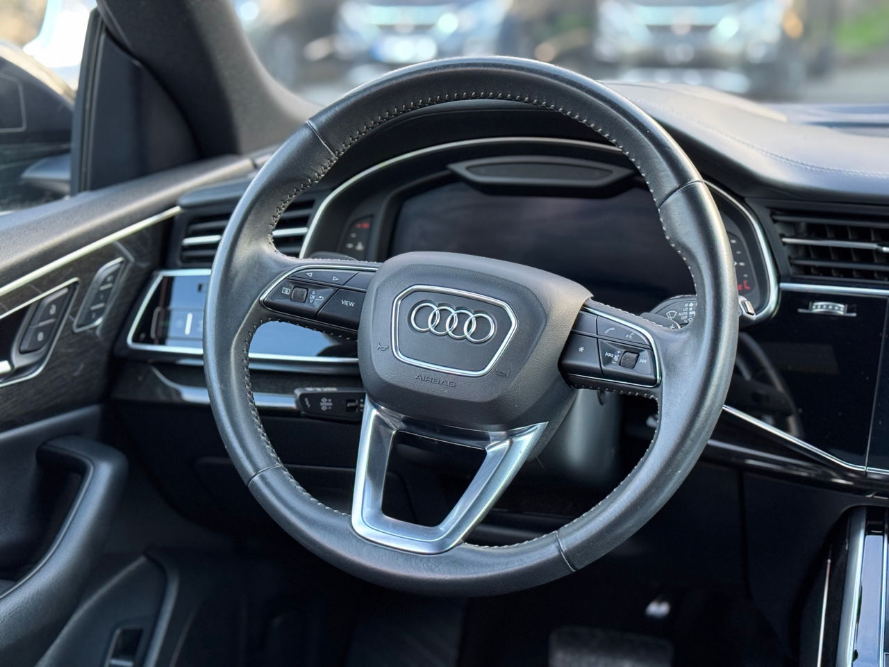 Audi Q8 foto 8