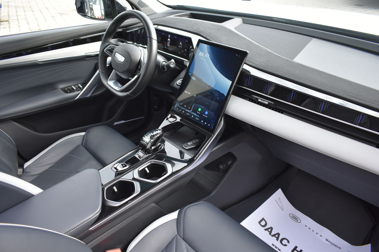 Geely Atlas фото 10