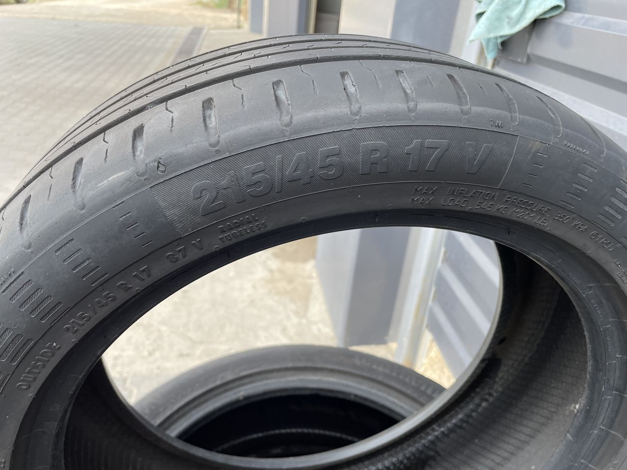 215 45 r17 continental