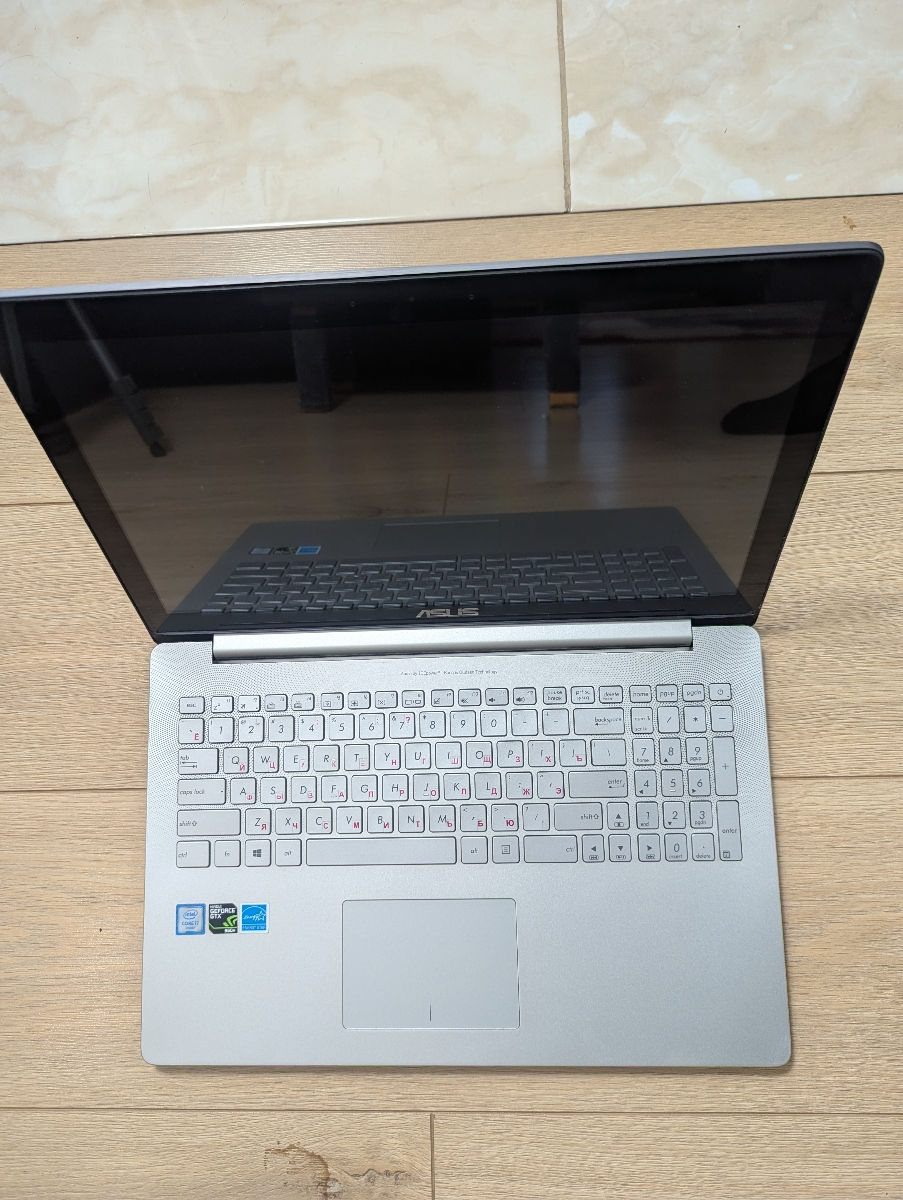 Asus ZenBook Pro (Republic of Gamers) / I7 6700HQ/ GT 960M / 4K IPS Touch Screen foto 0