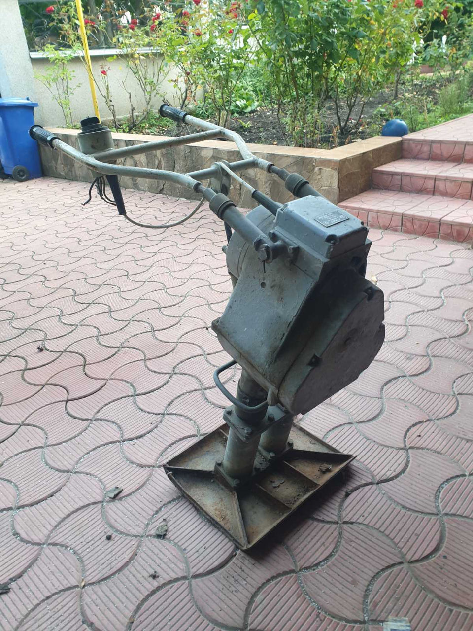 Продам электротрамбовку 380 V фото 1