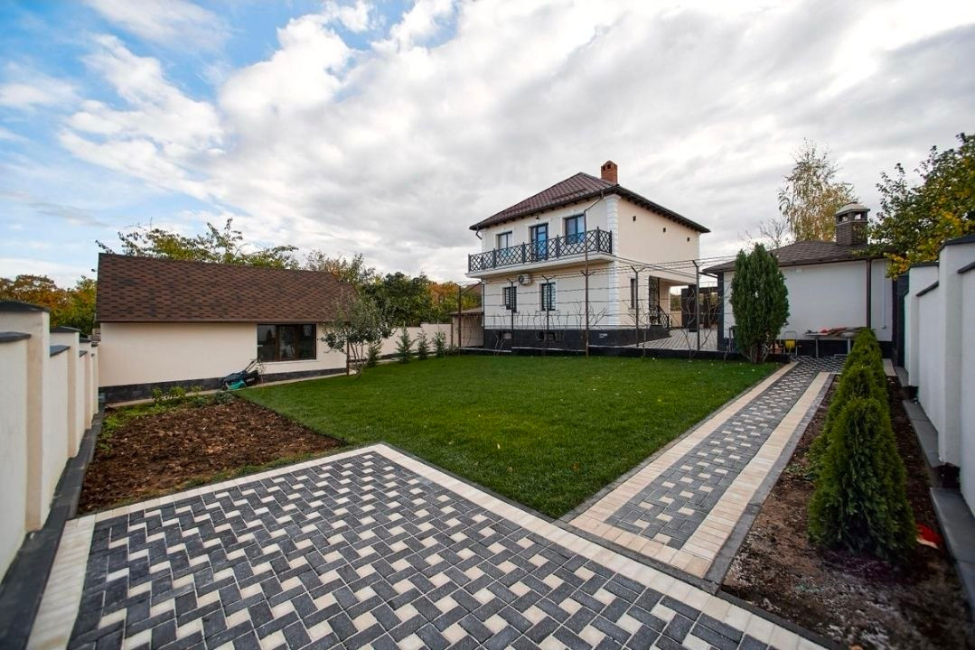 Casă 200 m² pe teren 6 ari