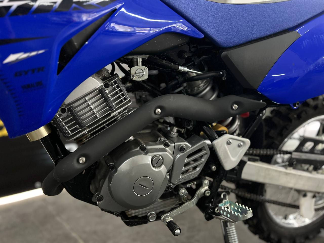 Yamaha TT-R 125 foto 2