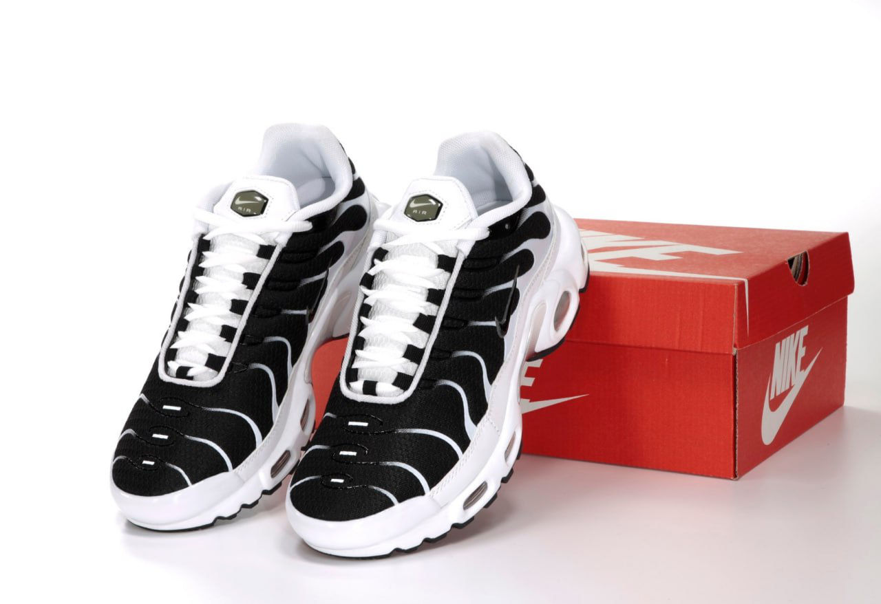 Nike Air Max Tn Plus Black/White foto 3