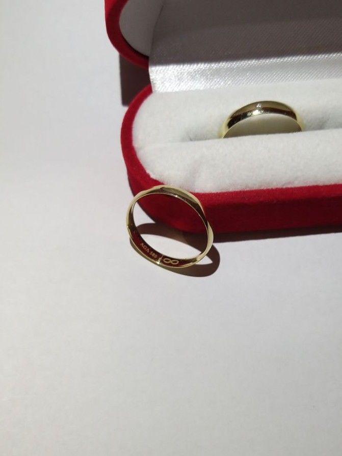 Inele de aur (Turcești)