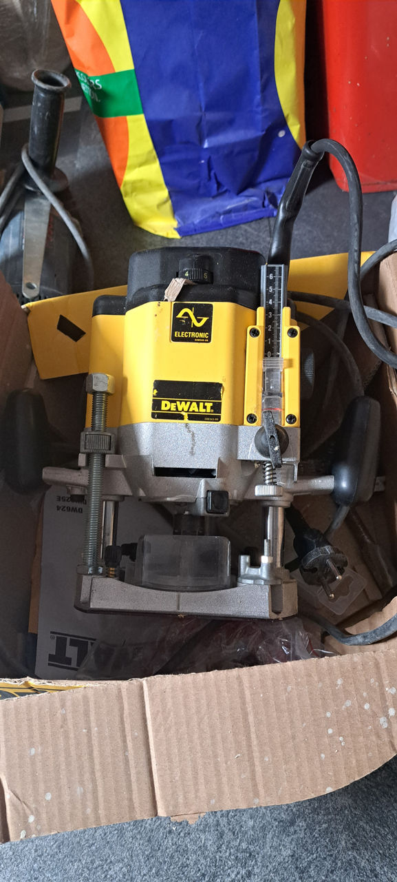 Dewalt dw625e 2000вт foto 0