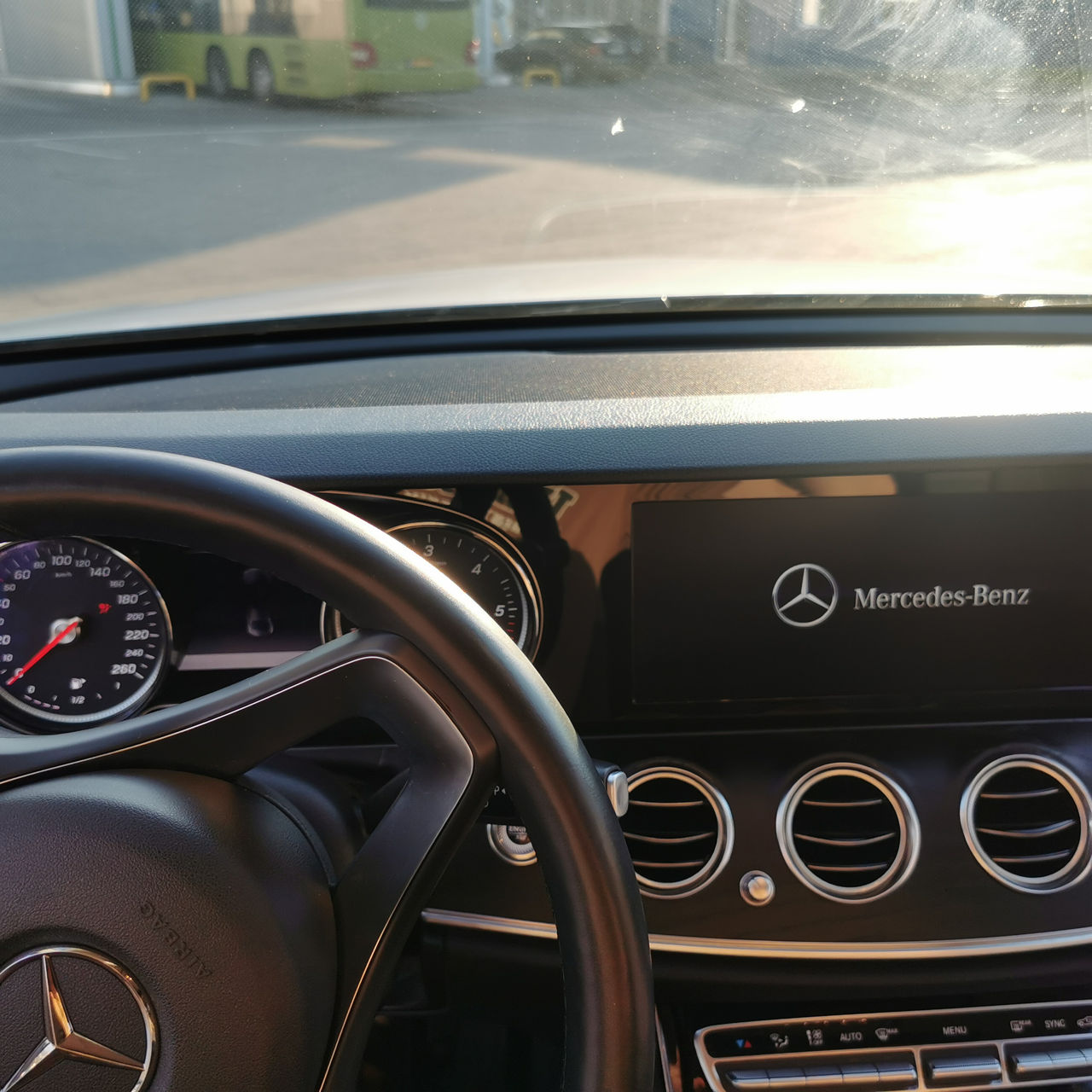 Mercedes E-Class foto 6