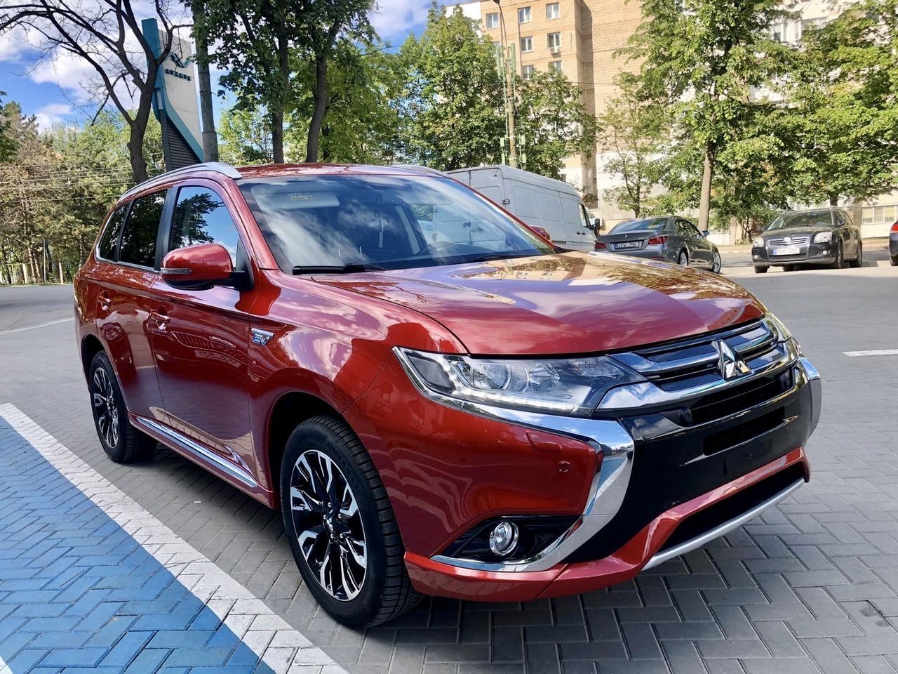 Mitsubishi outlander тип кузова