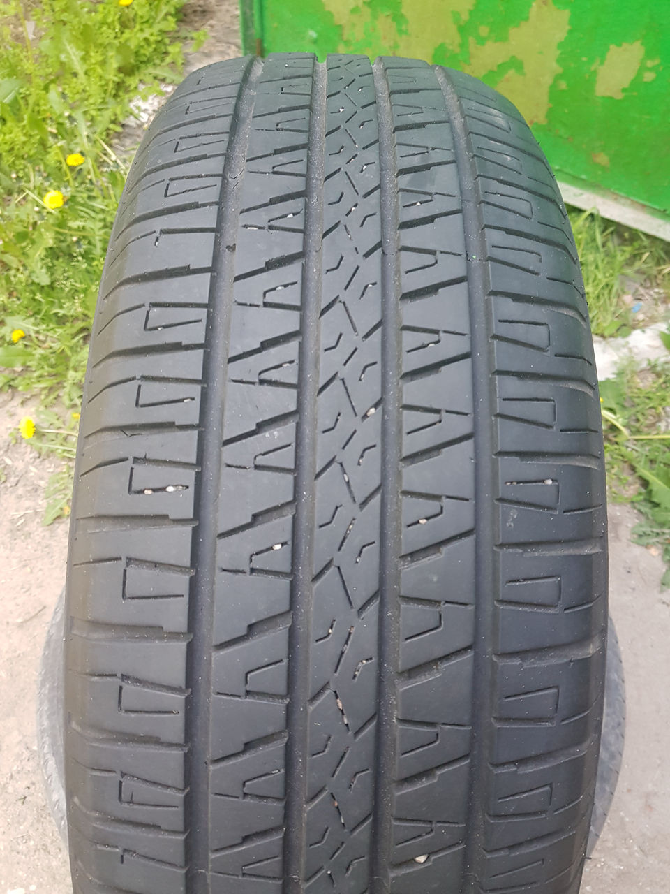 235/65 R17 Sailun