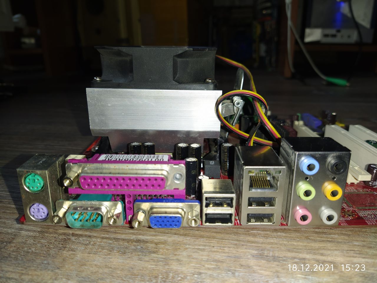 Motherboard AM2 (MSI K9N6SGM-V), RAM 2GB DDR2-800, CPU Sempron LE-1100 ...