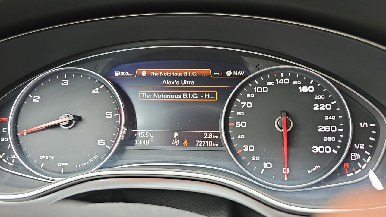 Audi A6 фото 8