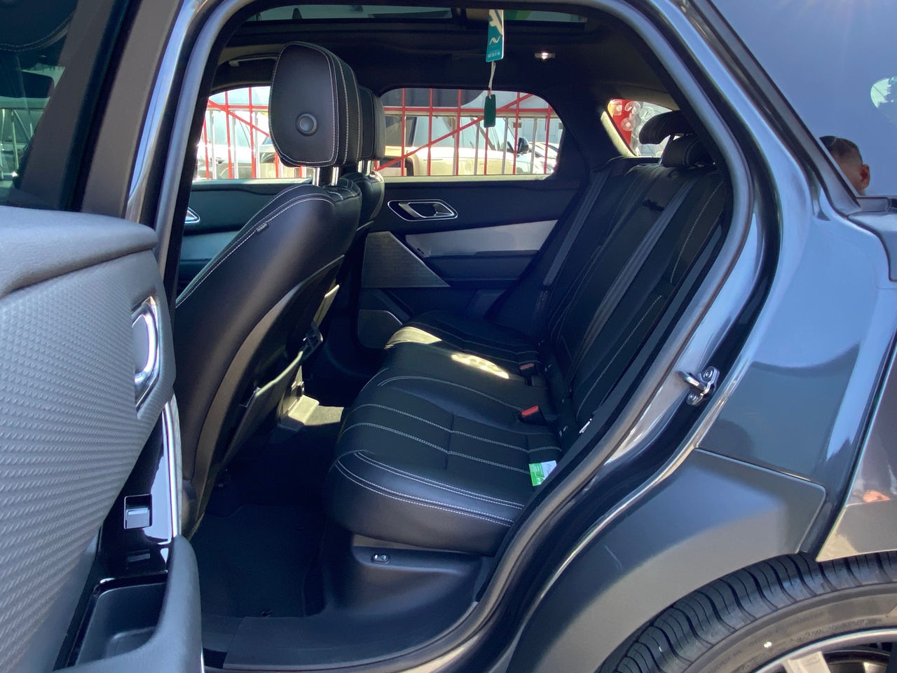 Land Rover Range Rover Velar foto 17