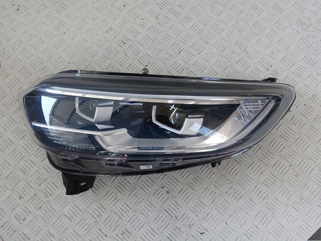Фара левая Kadjar Full Led 2016 года - 350е
