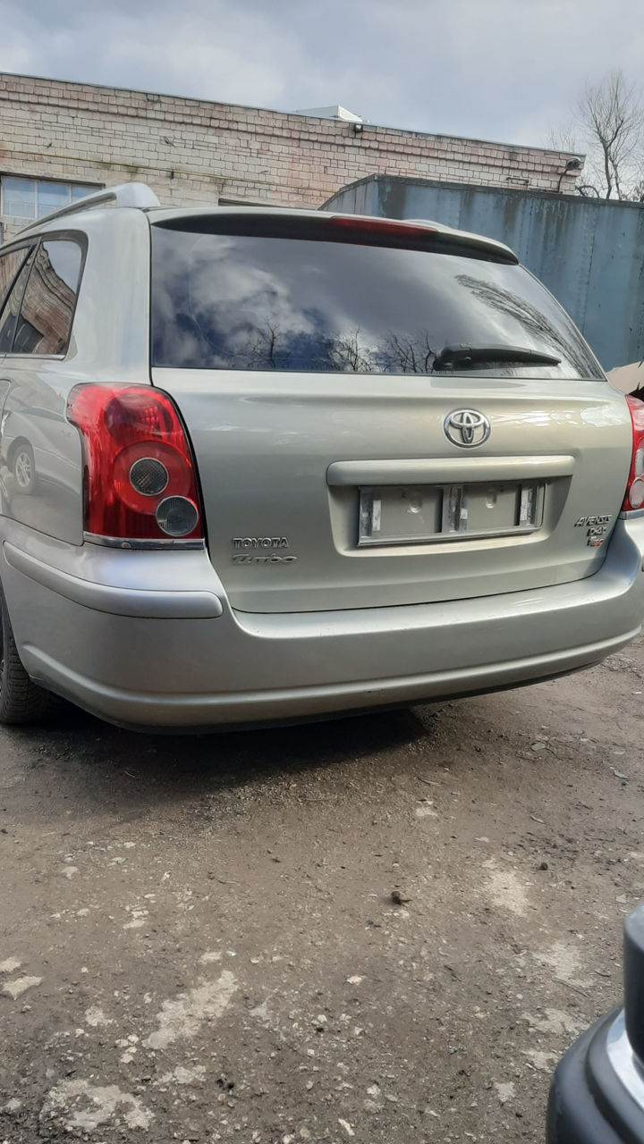 Toyota Avensis Piese foto 2