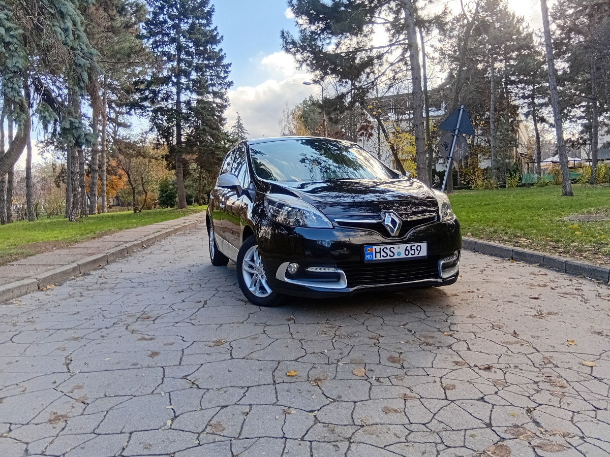 Renault Scenic 2015 г. с пробегом 24 км, Дизель, 6490 €