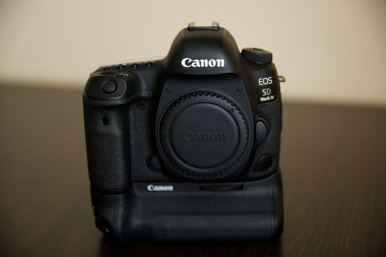 Canon 5D Mark IV  foto 2