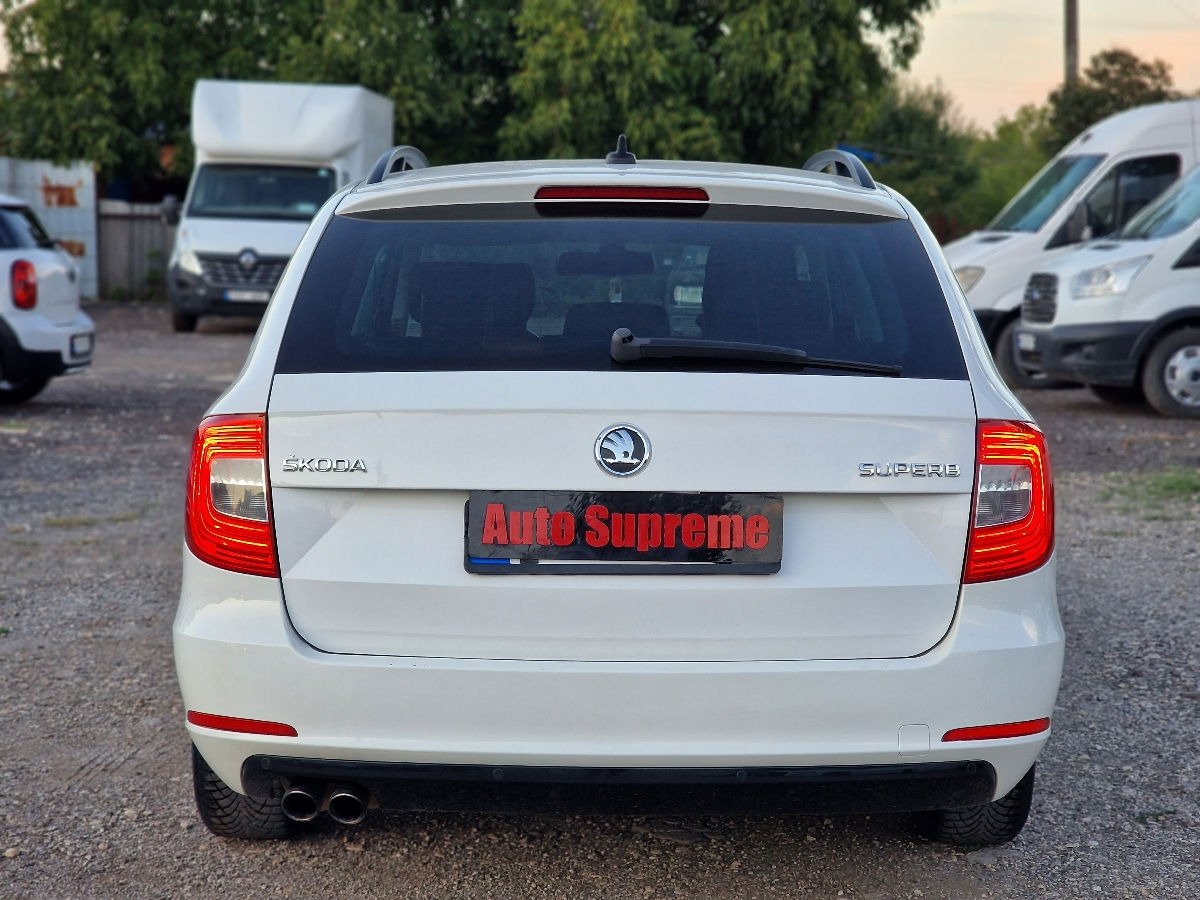 Skoda Superb foto 4