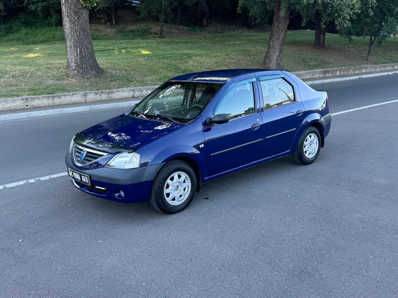 Dacia Logan foto 0