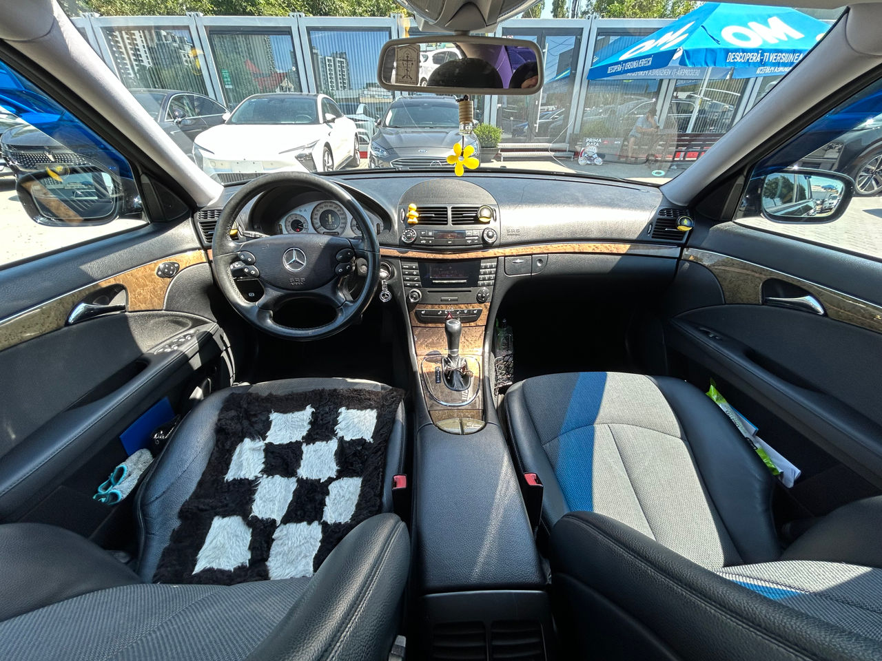 Mercedes E-Class foto 11