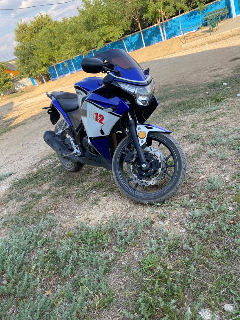 Maxon R12 foto 2