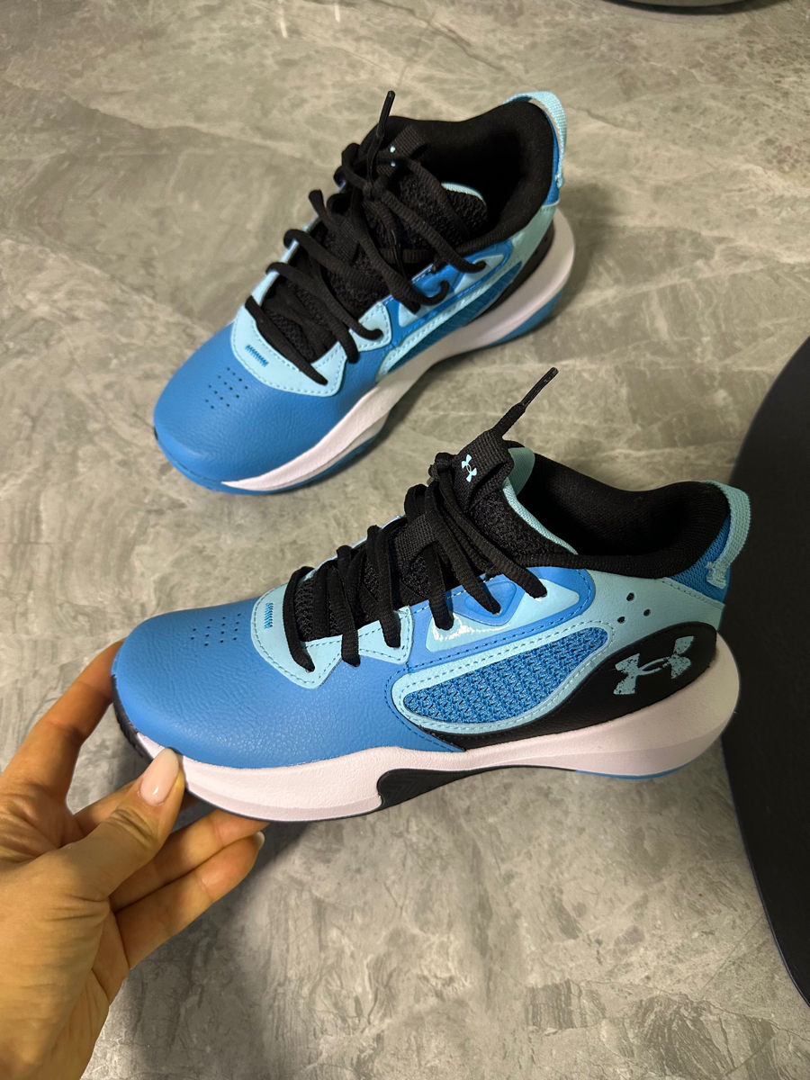 Vind ghete Under Armour original !  foto 0