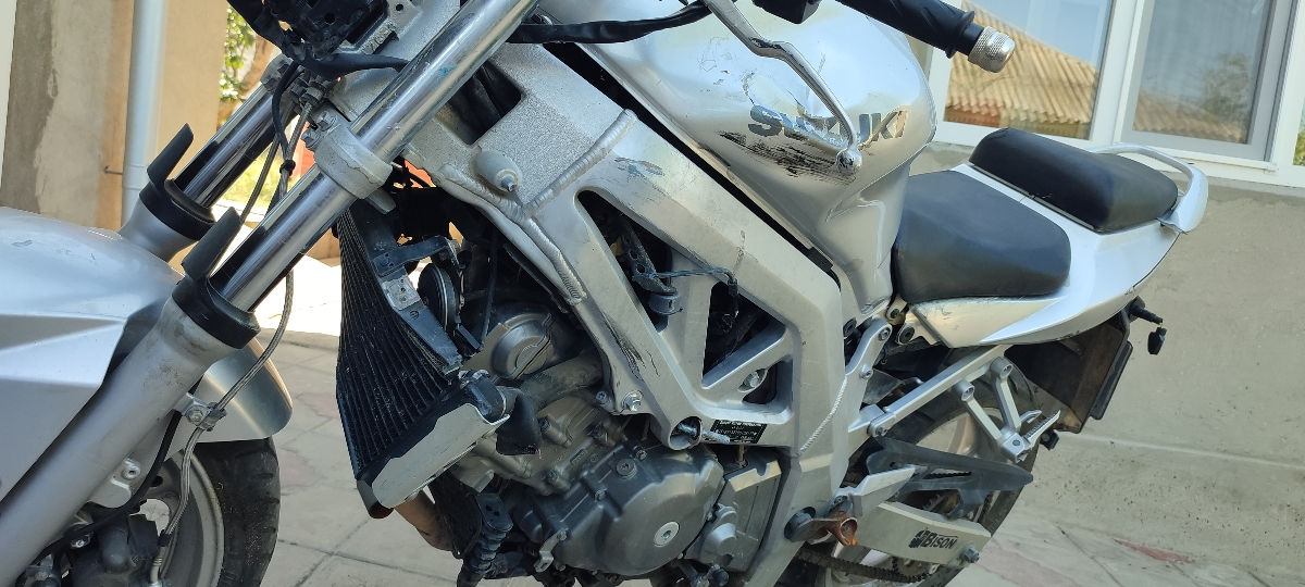 Puig 8559j Engine Spoiler Pour Suzuki SV650 16 '-17', Noir Mat