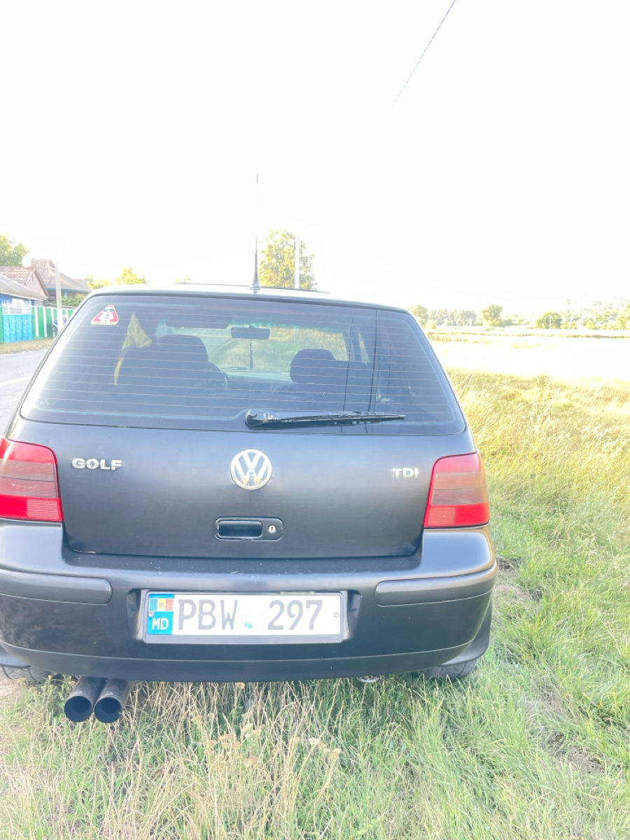 Volkswagen Golf foto 1