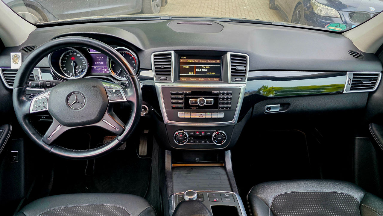Mercedes M-Class фото 2