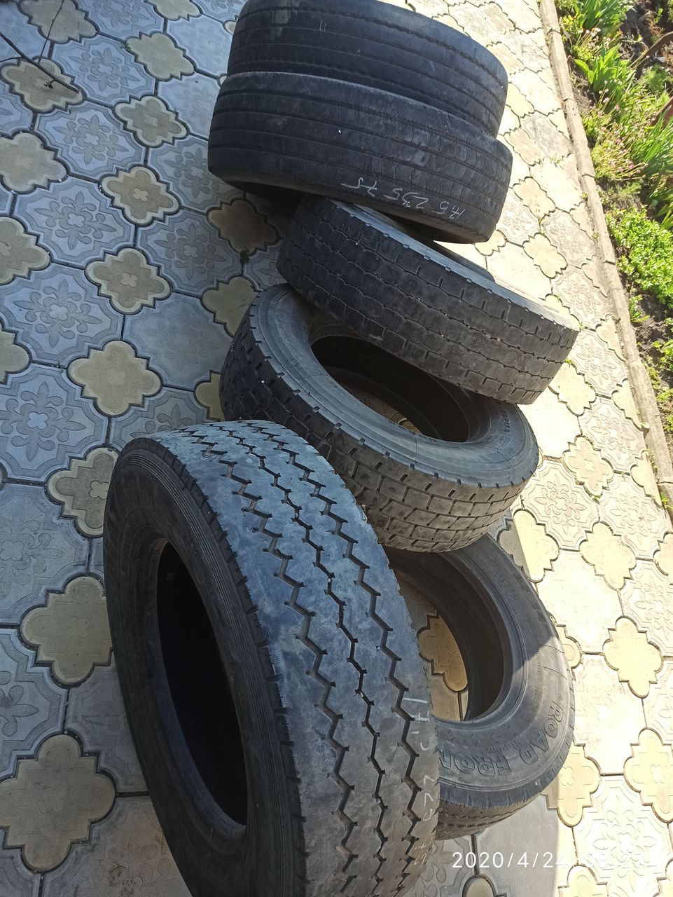 R17,5/205/75; R 17,5/215/75 R 17,5/225/75 R 17,5/235/75 R 17,5/245/75 R ...