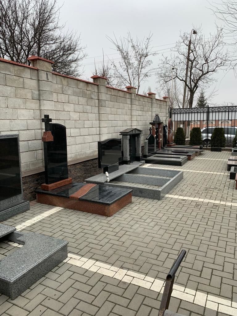 Monumente funerare din granit - ucraina - monumente premium foto 0