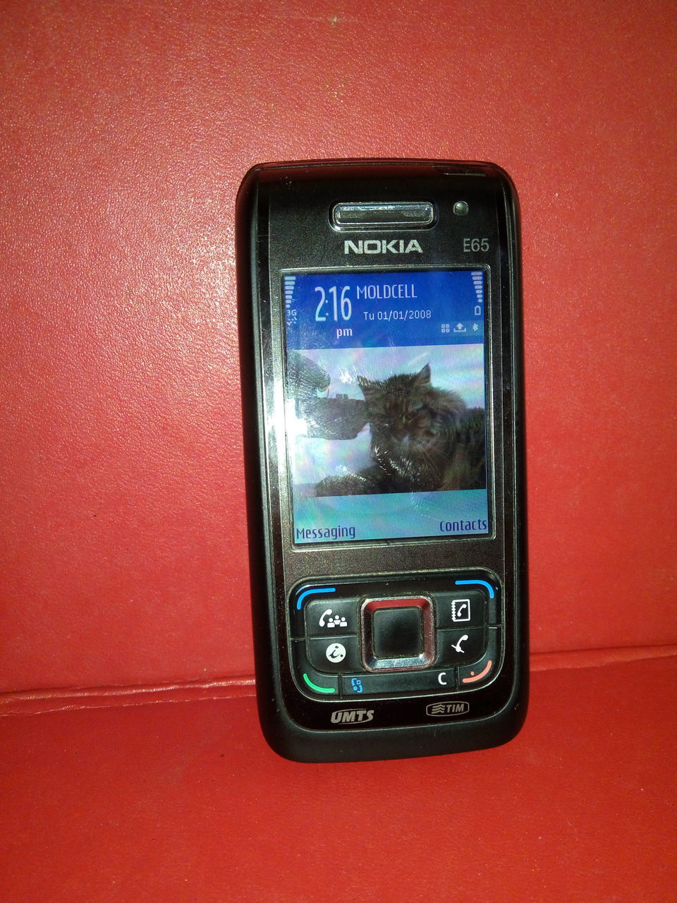 Nokia E-65. Надёжный ретро-телефон.