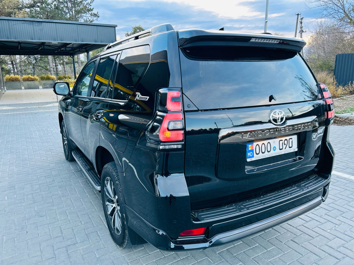 Toyota Land Cruiser Prado foto 4