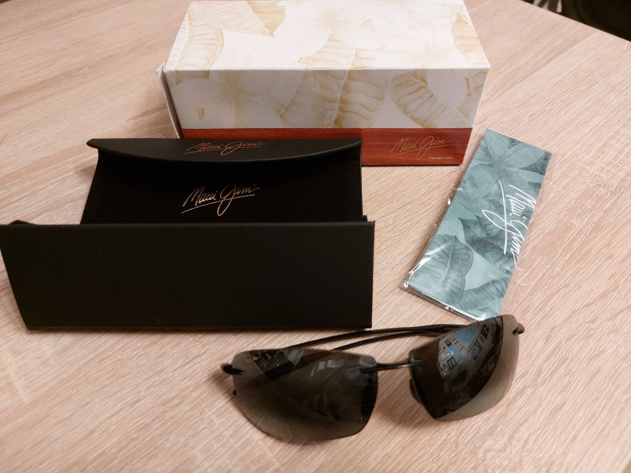 Новые солнцезащитные очки как у Нео из Матрицы от Maui Jim! Оригинал ...