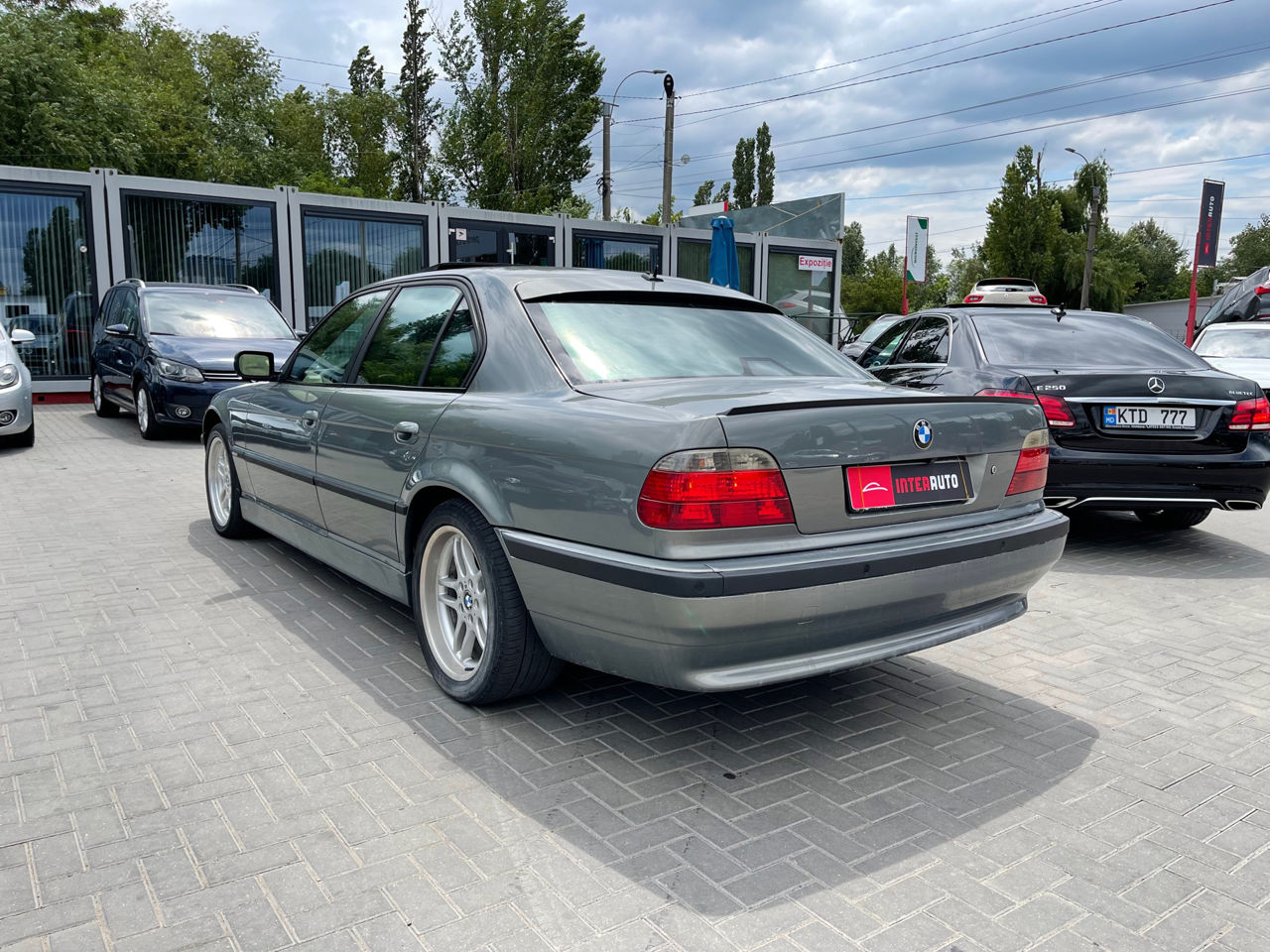 BMW 7 Series foto 4