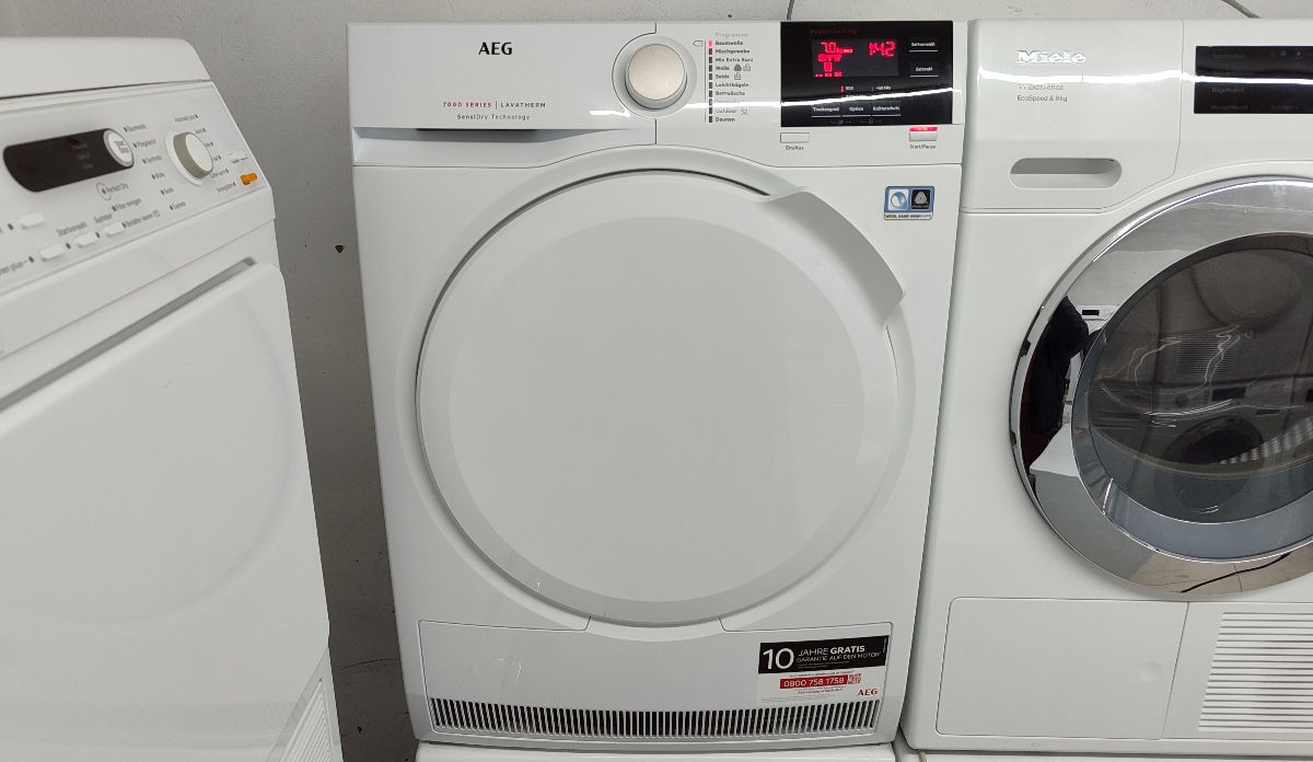 Сушильная машина AEG 7000 фото 0