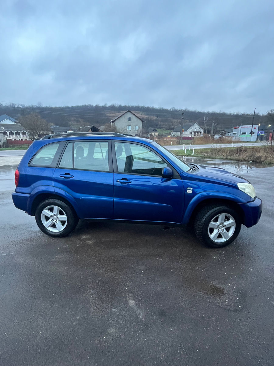 Toyota Rav 4 2003 г. с пробегом 235724 км, Дизель, 3950