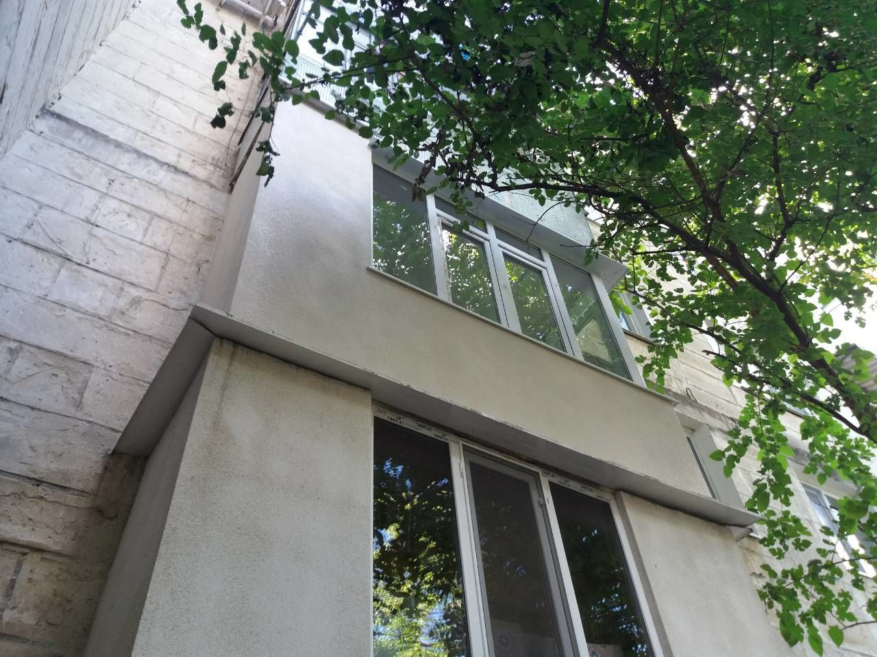 Renovarea și extinderea balcoanelor și loggii. Zidire din gazobloc. Alungirea balconului, demolarea фото 17