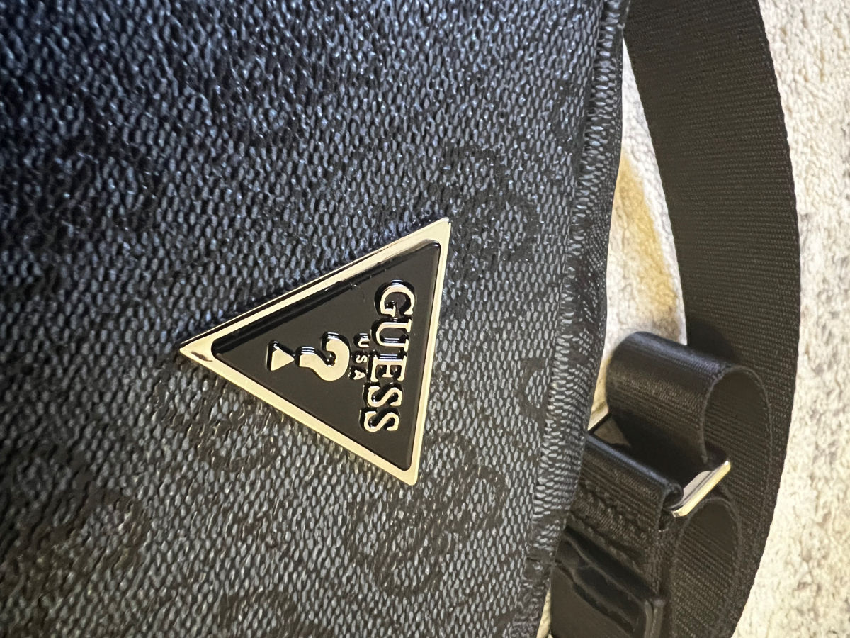Borseta guess foto 2