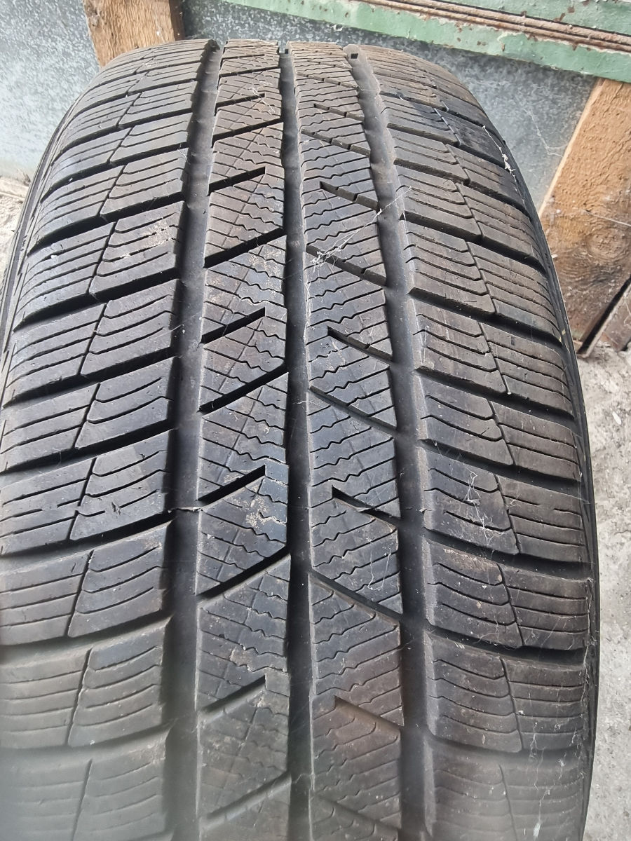 Шины Baurum  235/50 R19 фото 1