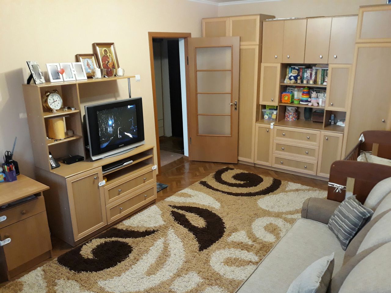 1а комнатную квартиру. Обставить комнату. Комната обычная. Обстановка мебели в комнате. Мебель для однокомнатной квартиры.