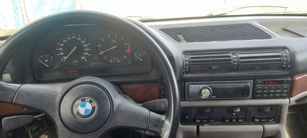 Bmw e32 фото 2