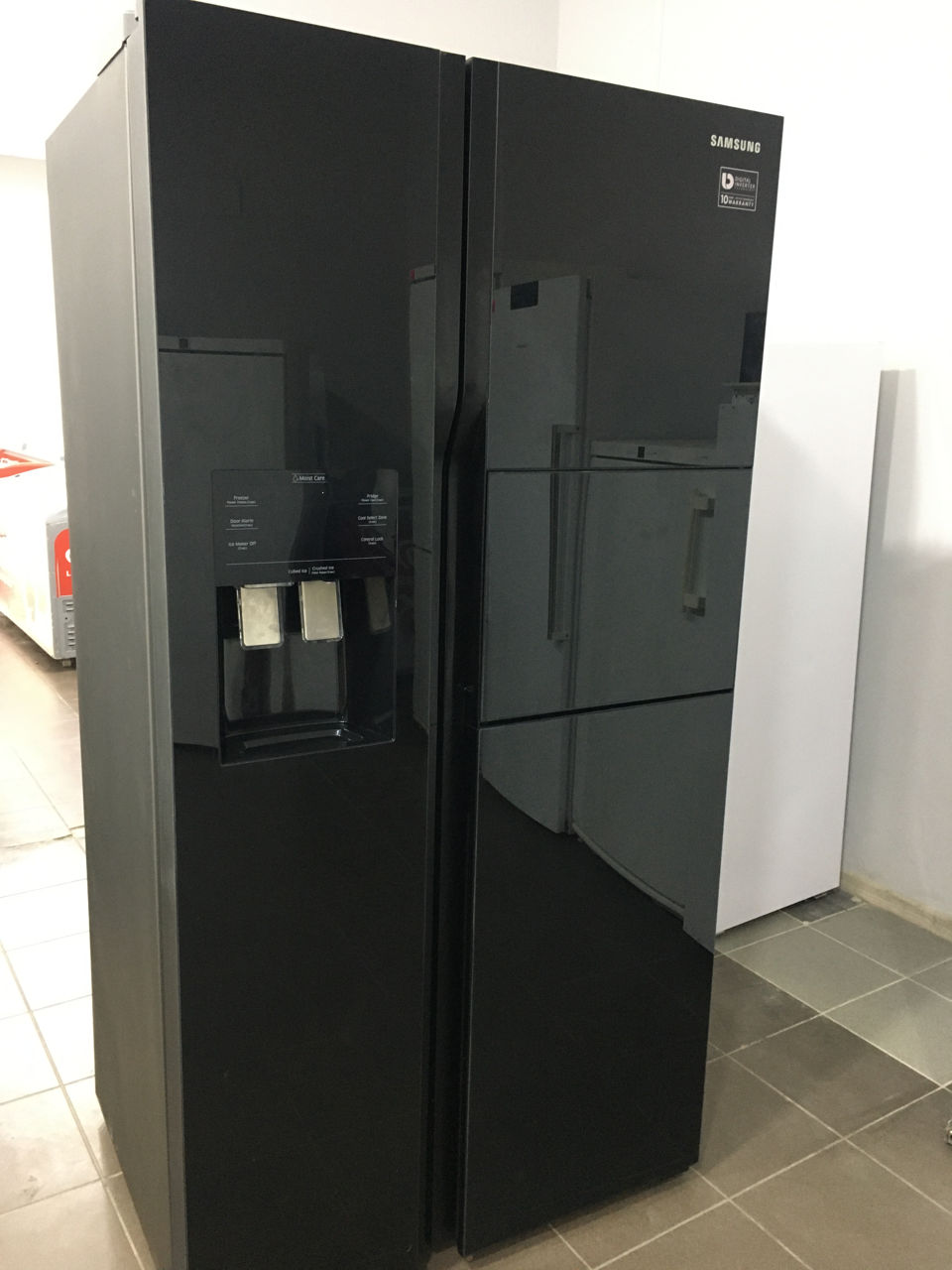 Холодильник черный Samsung RS51K57H02C из Германии