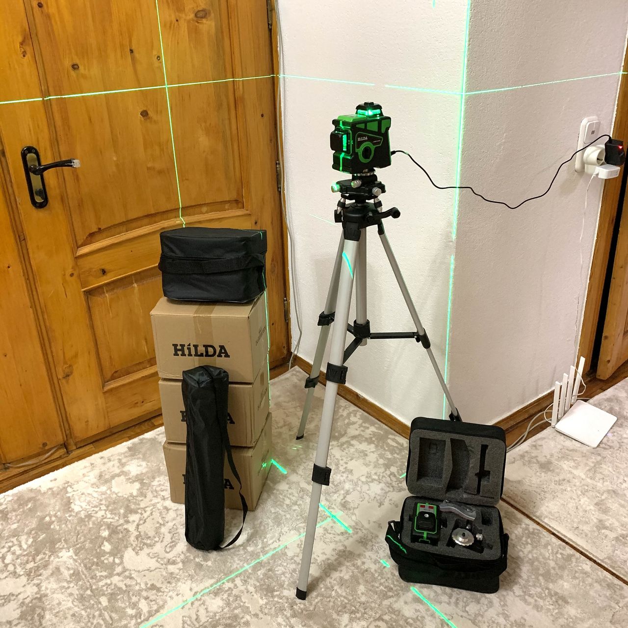 Laser hilda 3d 12 linii + ștativ 1.5m cadou + livrare gratis