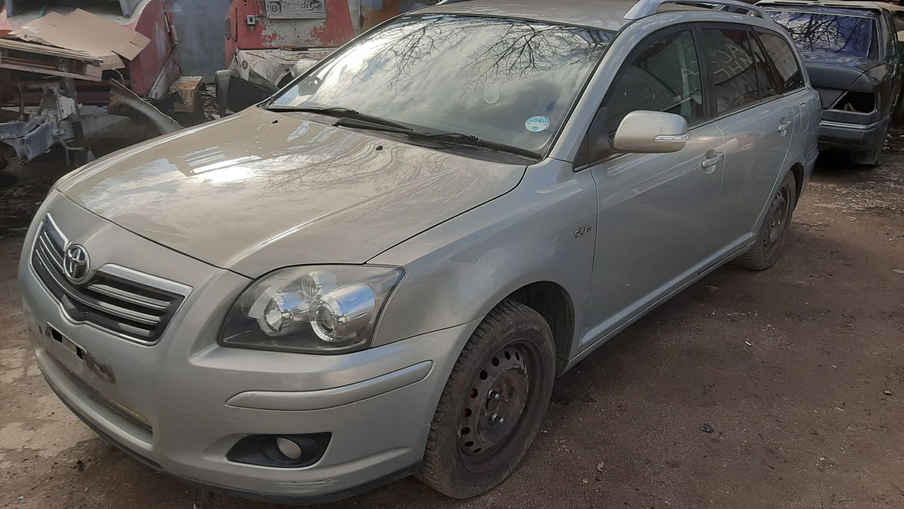 Toyota Avensis Piese foto 3