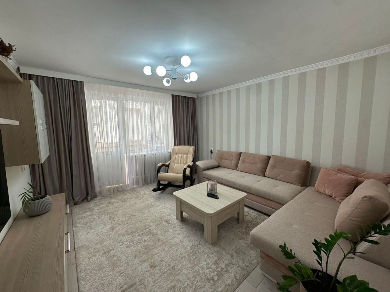 Apartament cu 3 camere, 75 m², Râșcani, Chișinău 1