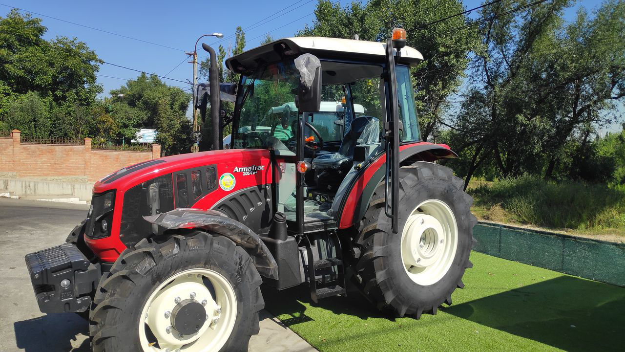 Tractor ArmaTrac 1054E+ 105c.p. foto 3