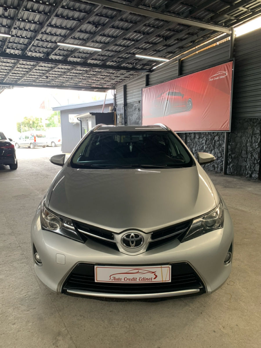 Toyota Auris foto 2