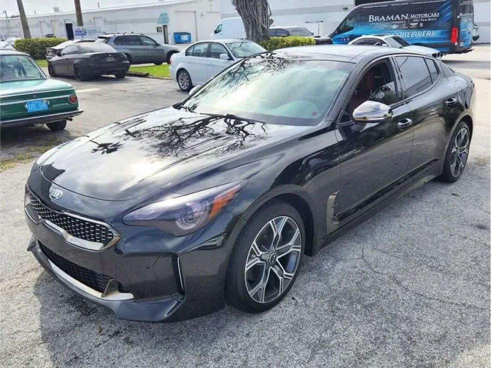 KIA Stinger foto 0